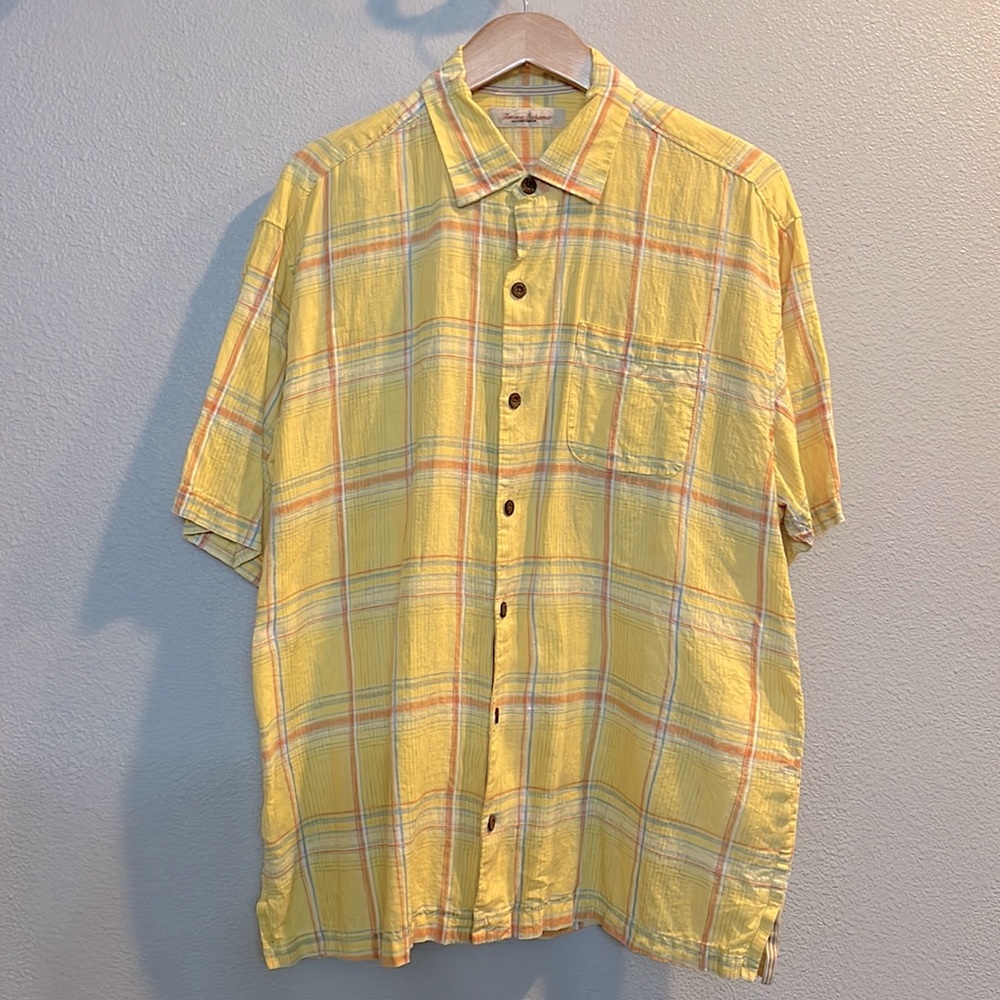 Tommy Bahama mens short sleeve button down shirt. Linen. Yellow